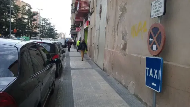 El Concejo de Huesca traslada provisionalmente la parada de taxis de Santo Domingo