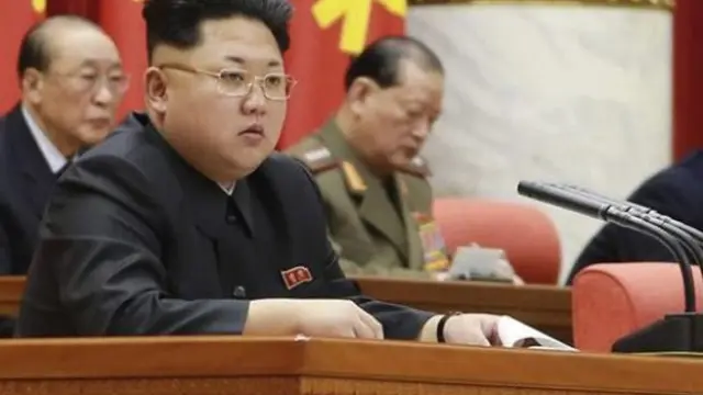 Kim Jong Un estudia con su cúpula militar de Gobierno nuevas medidas de "disuasión bélica"