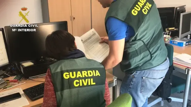 Agentes de la Guardia Civil de Huesca detienen en Madrid a ocho personas por estafas telefónicas mediante 'phishing'