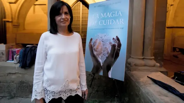 María Ángeles García Soto: "La escritura expresiva es muy liberadora, saca fuera miedos y angustias"