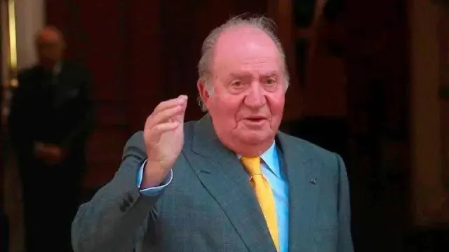 El rey Juan Carlos pierde su asignación pero mantiene su estatus jurídico