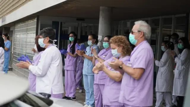 Homenaje de sus compañeros a la enfermera fallecida en Bilbao por coronavirus