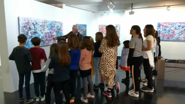 Los alumnos del aula Emoción-arte descubren el expresionismo abstracto