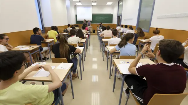 Los estudiantes universitarios podrían ser evaluados en junio mediante exámenes online