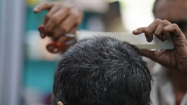 Llamada a la responsabilidad para no pedir peluquería a domicilio tras varias denuncias