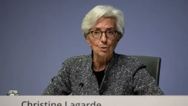 Lagarde prevé una contracción en la eurozona de hasta un 12 %
