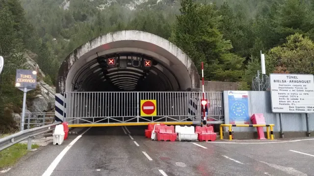 Aragón pide a Alegría que medie para reabrir el túnel de Bielsa