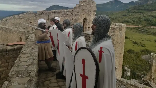 'Los Caballeros de Santiago' "toman" el Castillo de Loarre