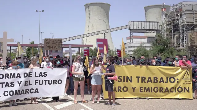 Indignación de trabajadores y vecinos por el cierre en Andorra
