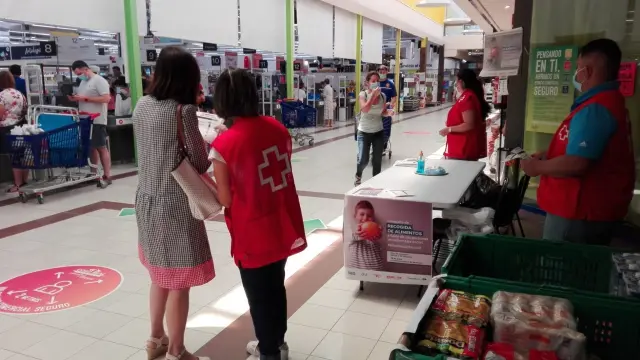 Cruz Roja Huesca distribuye más de cinco mil kilos de alimentos a familias en dificultad social