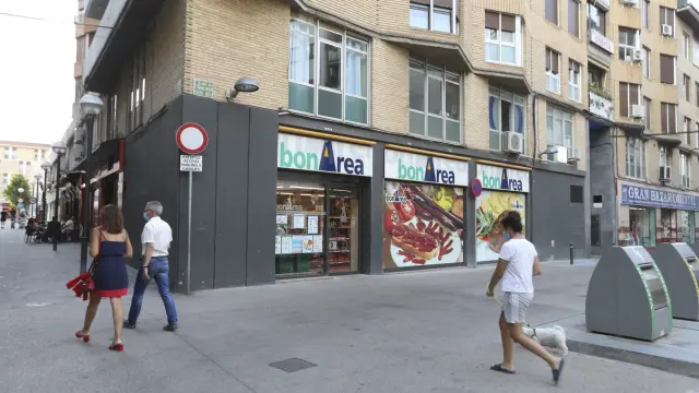 Robo con violencia en la tienda de Bonárea de Manuel Bescós
