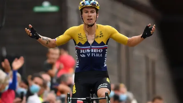 Roglic, más favorito para el Tour tras ganar y ponerse líder en Dauphiné