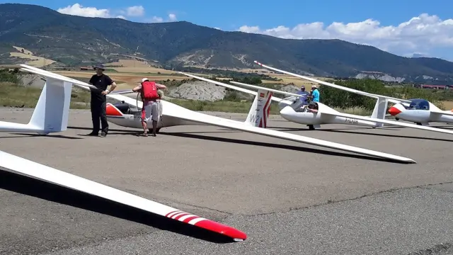 La Escuela del Aeroclub Nimbus de Santa Cilia amplía su formación para pilotos de aviones de motor