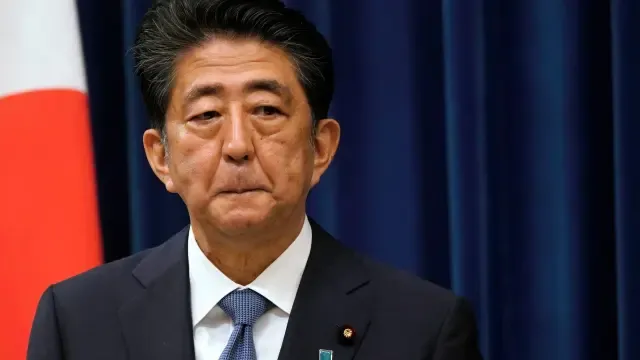 Abe renuncia como primer ministro de Japón