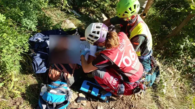 La Guardia Civil rescata a un montañero francés que sufre una caída en los ibones de Arriel