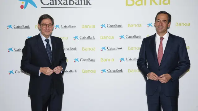 CaixaBank y Bankia dan luz verde a crear el primer banco español