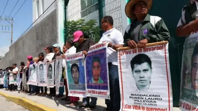 Denuncian corrupción en las desapariciones de estudiantes de Iguala en México