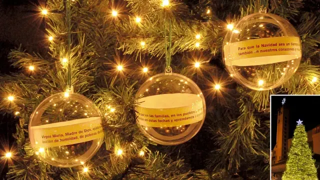 Torreciudad decorará su árbol de Navidad solidario