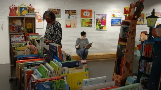 Librería Ibor de Barbastro anuncia novedades con una exposición de libros infantiles y juveniles
