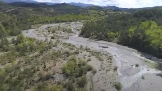 Los vecinos de Sabiñánigo descubren el "Guarga, río de vida" en un documental