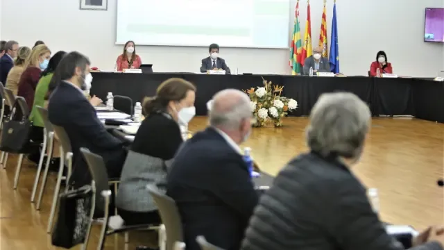 El pleno del Ayuntamiento de Huesca rechaza la "Ley Celaá" y apoya a la concertada