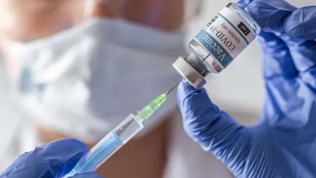 Pfizer y BioNtech solicitan autorización para distribuir su vacuna en la Unión Europea