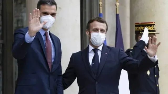 Macron, una de antígenos