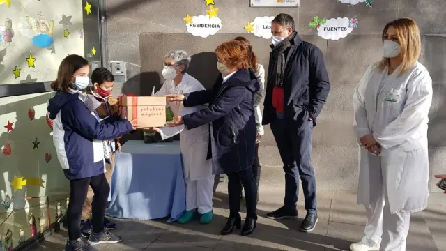 Ocho colegios de la provincia de Huesca llenan con sus mensajes las Cajas de Palabras de Mágicas de las residencias