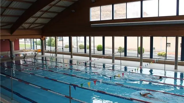 La piscina climatizada de Monzón reabre para el baño libre el lunes