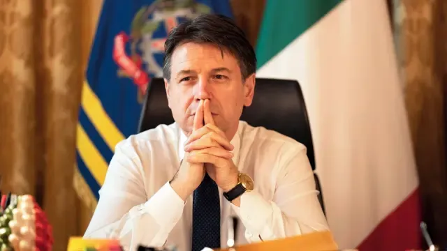 Conte presenta su dimisión como primer ministro de Italia