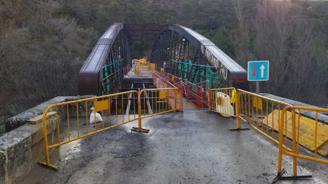 El puente de Santa Eulalia de Gállego se reabrirá al tráfico a finales de la próxima semana