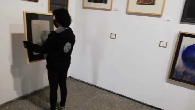 El Museo de Larrés descuelga sus dibujos por obras en la cúpula central