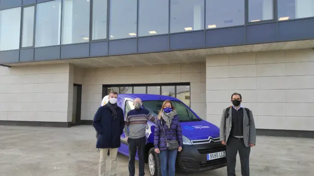 Aramóvil entrega una furgoneta Citroën Berlingo eléctrica a la Fundación Rey Ardid