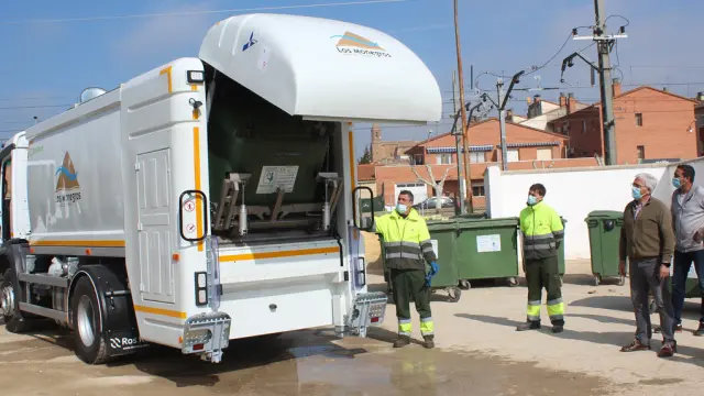 Nuevo camión limpieza para contenedores en Monegros.