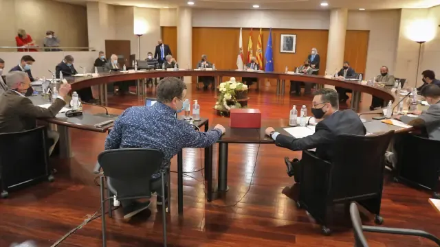 Pleno de la DPH de Huesca.
