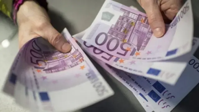 Un ciudadano francés dona 40.000 euros para reducir el déficit del país