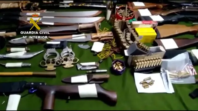 Imagen de las armas incautadas por al Guardia Civil