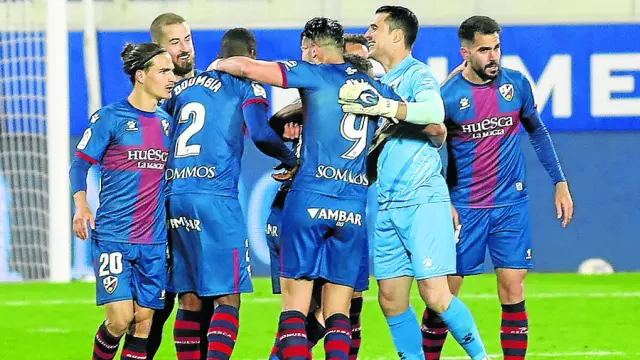 El Huesca ha formado un bloque duro de batir en las últimas jornadas.
