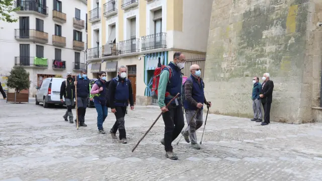 Los peregrinos a su llegada a la iglesia de San Pedro el Viejo