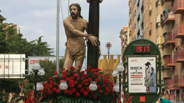 Cristo Atado a la columna en la procesión del Santo Entierro de Huesca