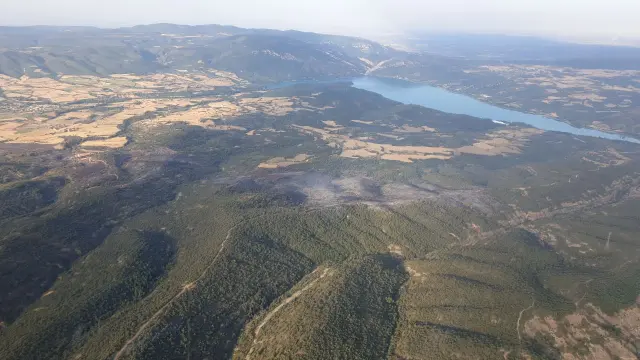 Vista aérea del estado del incendio del Torres del Obispo.