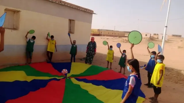 El Proyecto Alternativo permite que los niños saharauis disfruten de diferentes actividades.