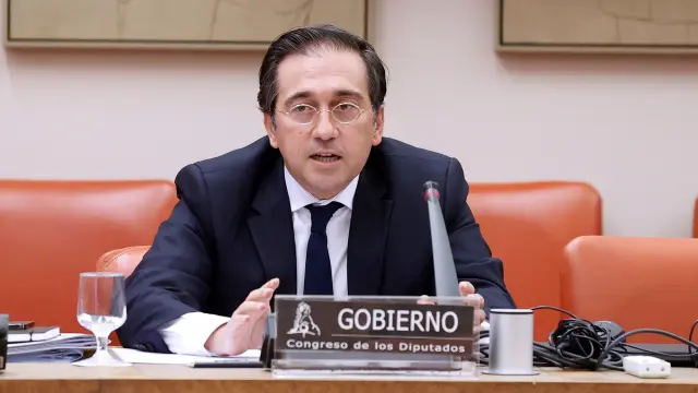 El ministro de Asuntos Exteriores José Manuel Albares comparece ante la Comisión del Congreso