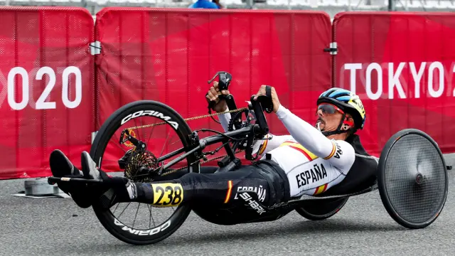 Sergio Garrote ganó el oro en su debut en unos Juegos en la clase H2 de bicicletas de mano