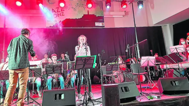 Los jóvenes músicos de Jazz for Kids actuaron en Fonz.