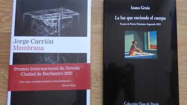 En la imagen, las obras ganadoras de los premios Internacional de Novela Ciudad de Barbastro y Poesía Hermanos Argensola.
