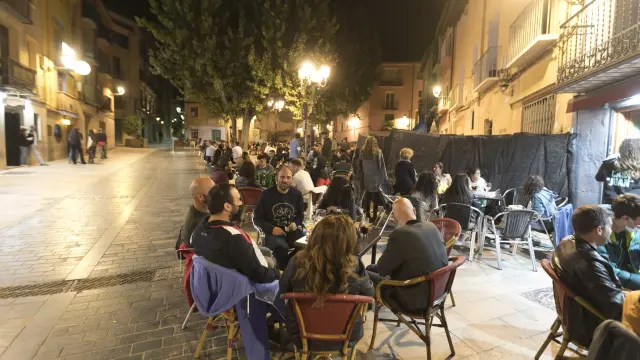 Terrazas por la noche en Huesca