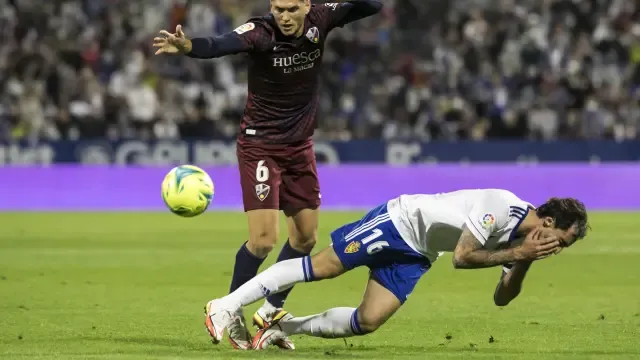 Cristian Salvador volvió en La Romareda tras perderse tres partidos.