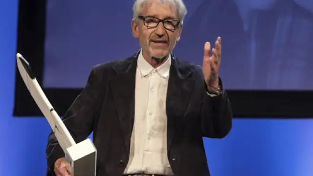 José Sacristán, recogiendo el Premio Luis Buñuel del Festival de Cine de Huesca en 2018.