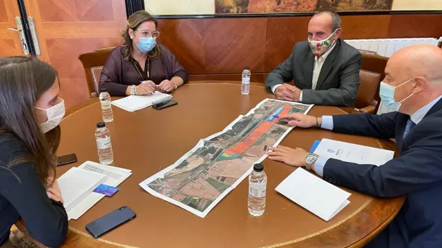 Reunión entre la Delegación del Gobierno en Aragón y el Ayuntamiento de Tamarite de Litera.